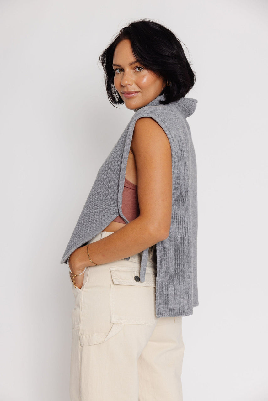 Aero Sweater Vest in H. Grey