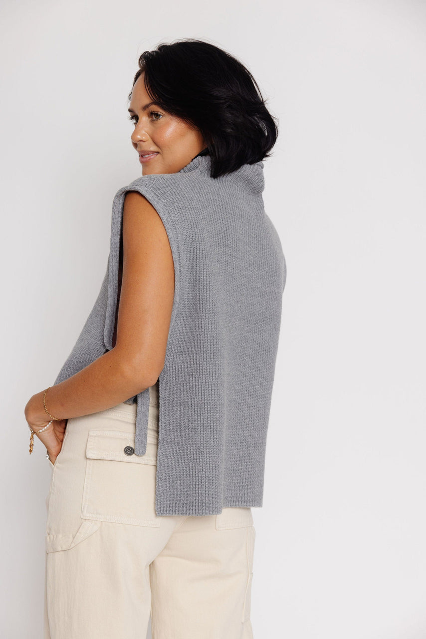 Aero Sweater Vest in H. Grey