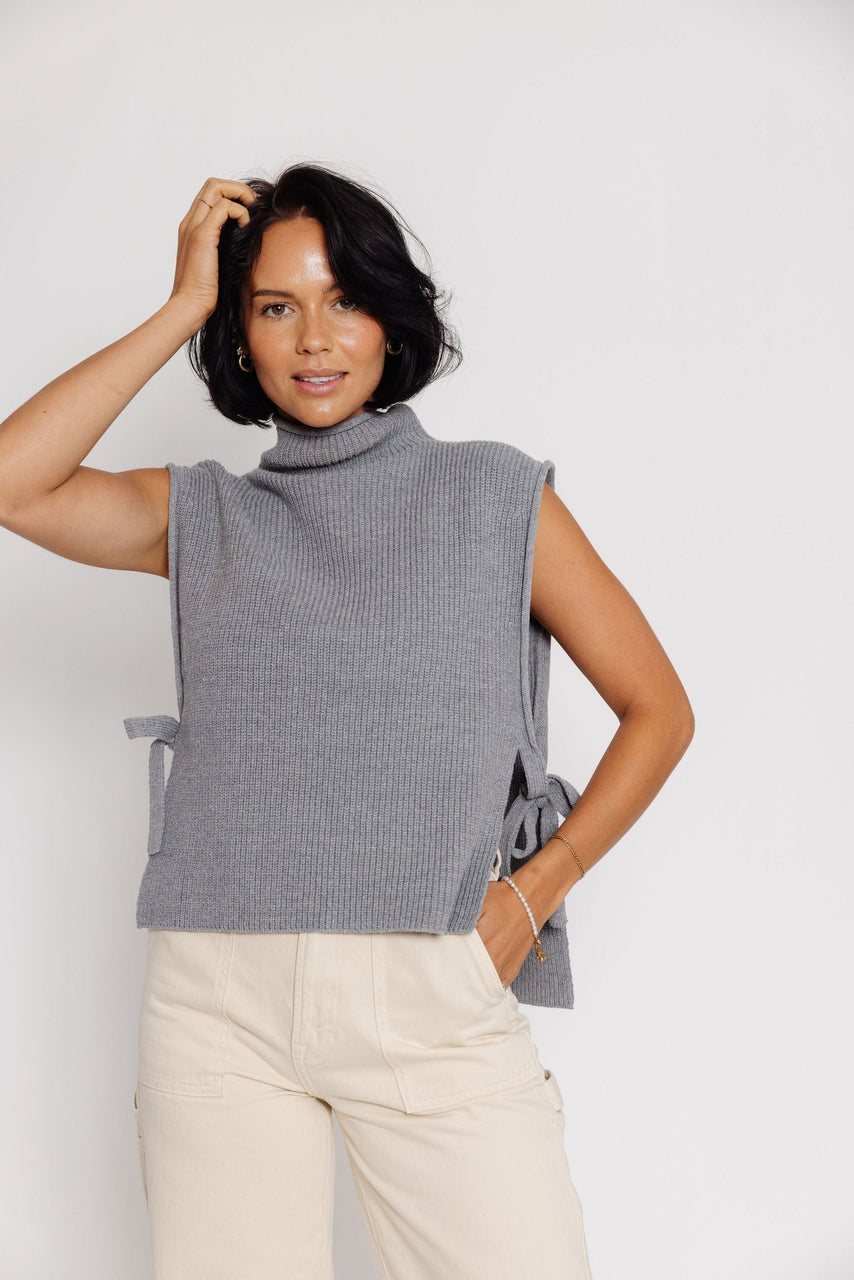 Aero Sweater Vest in H. Grey