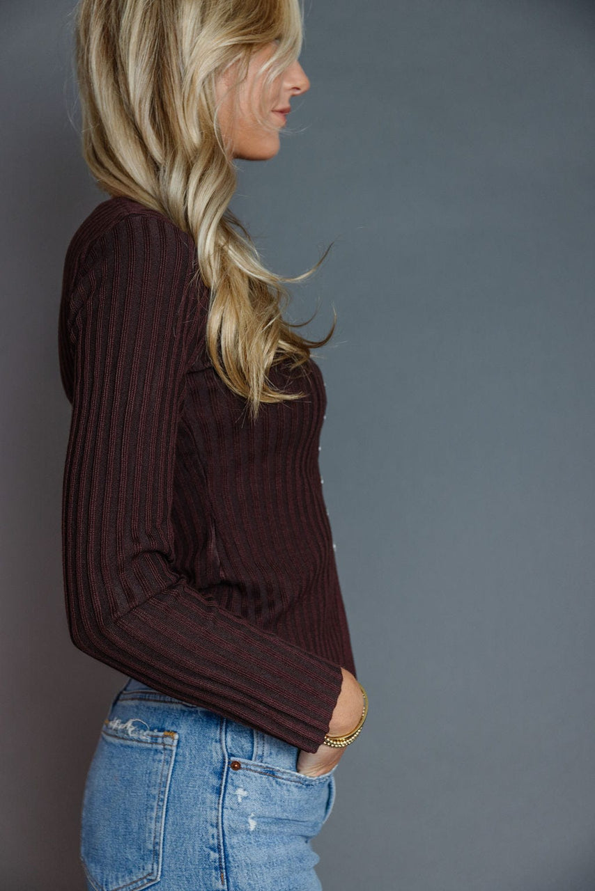Xander Tee in Brown