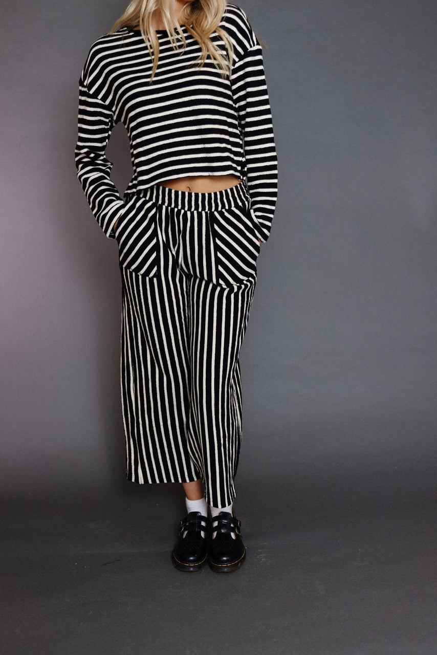 Alma Pant in Black/White