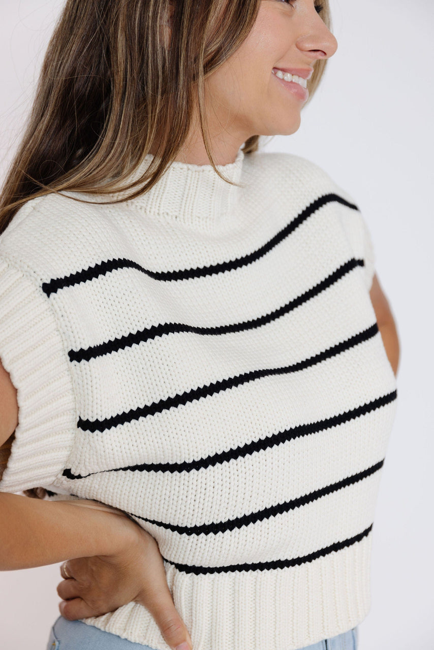 Gem Sweater Vest in Beige/Black