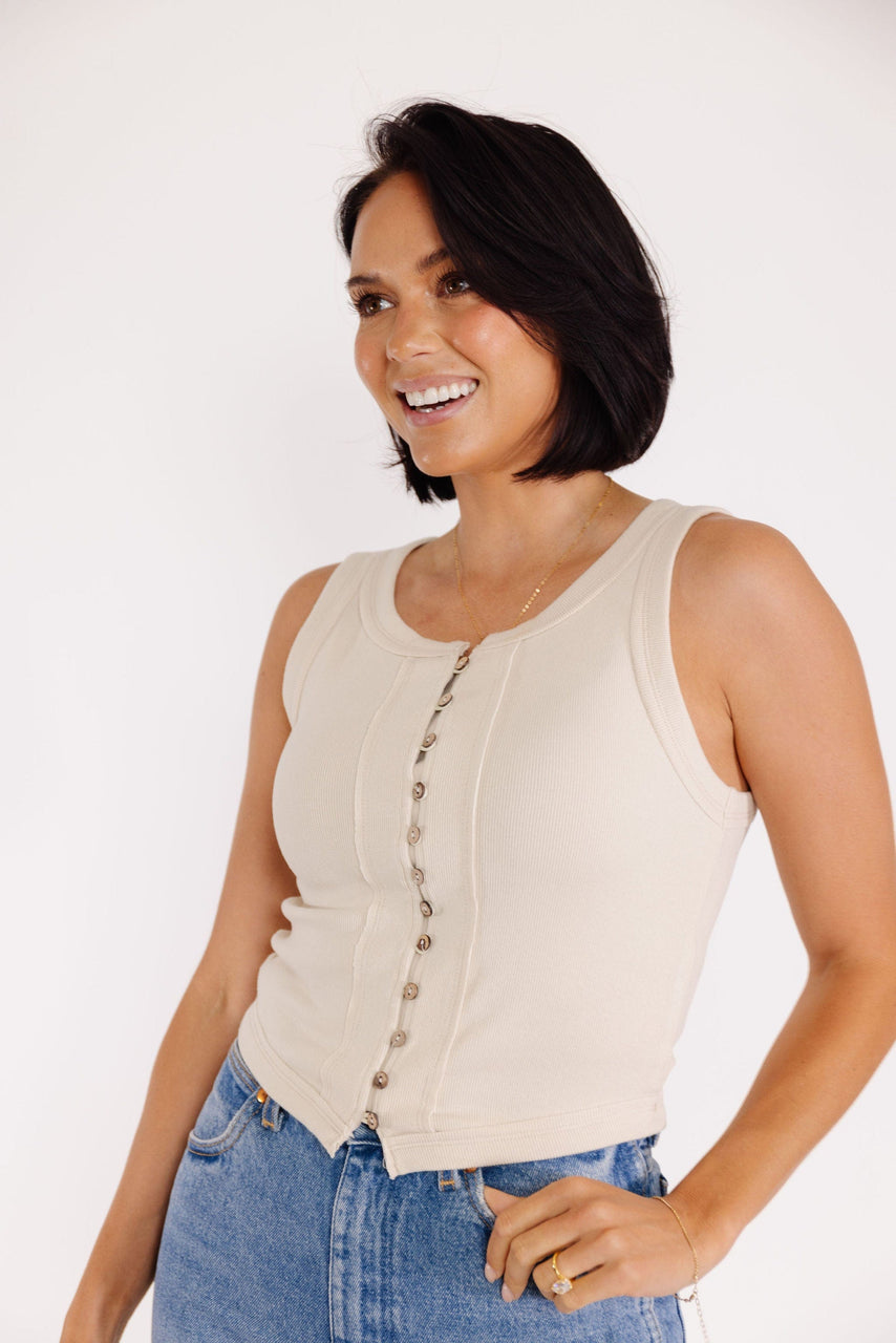 Ozzie Tank in Beige