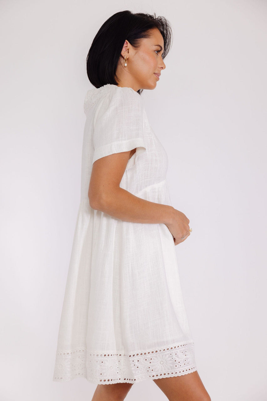 Summer Breeze Dress in White