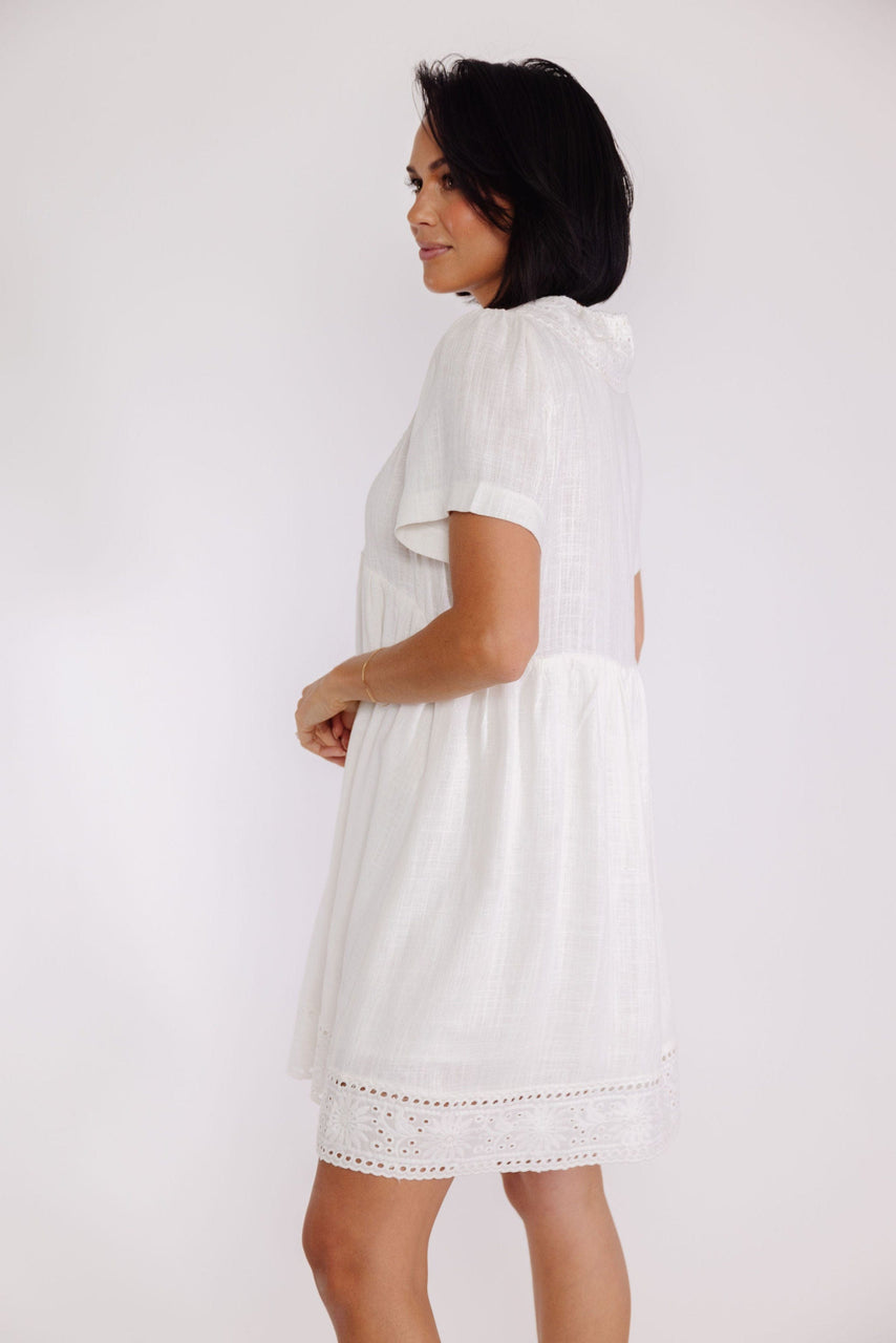 Summer Breeze Dress in White