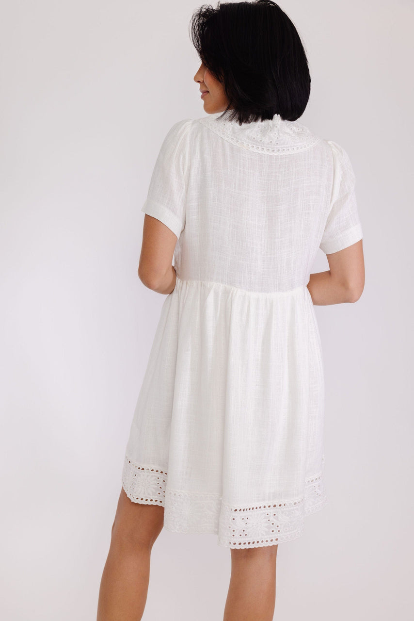 Summer Breeze Dress in White