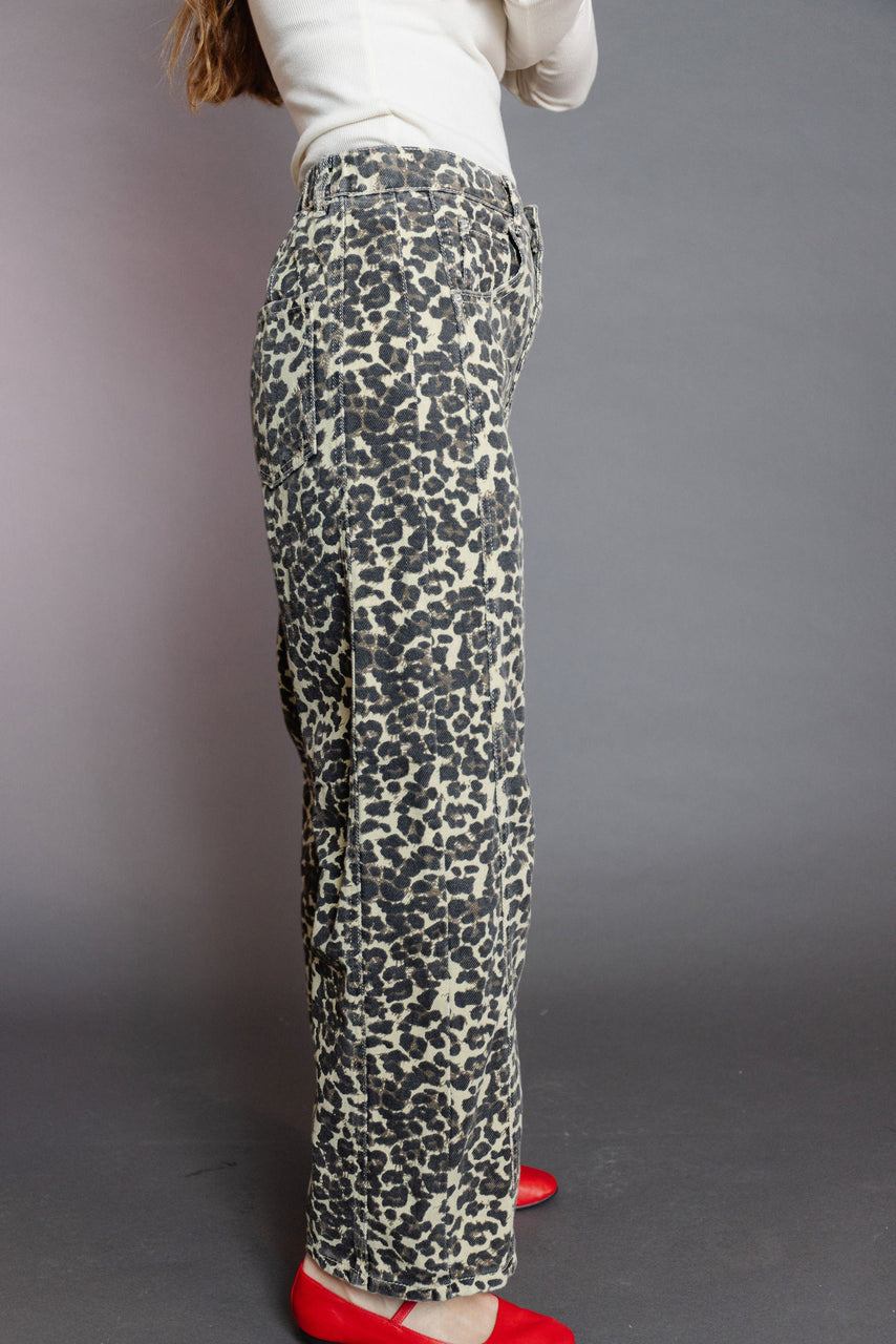 Toshi Barrel Jeans in Leopard Print
