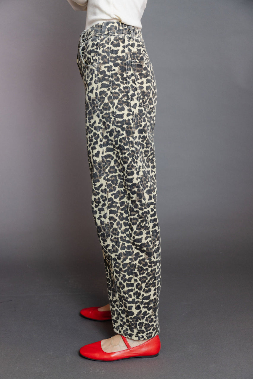 Toshi Barrel Jeans in Leopard Print