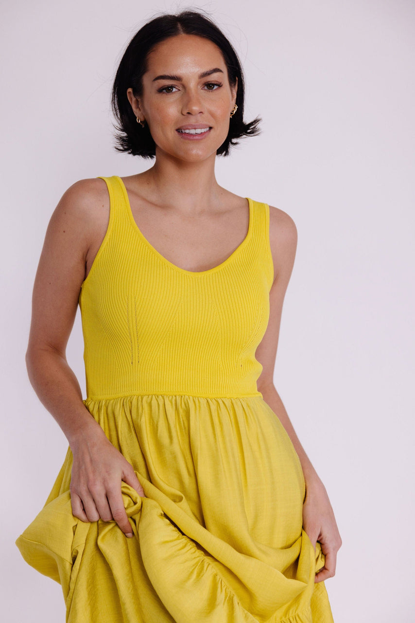 Afternoon Stroll Dress in Citron