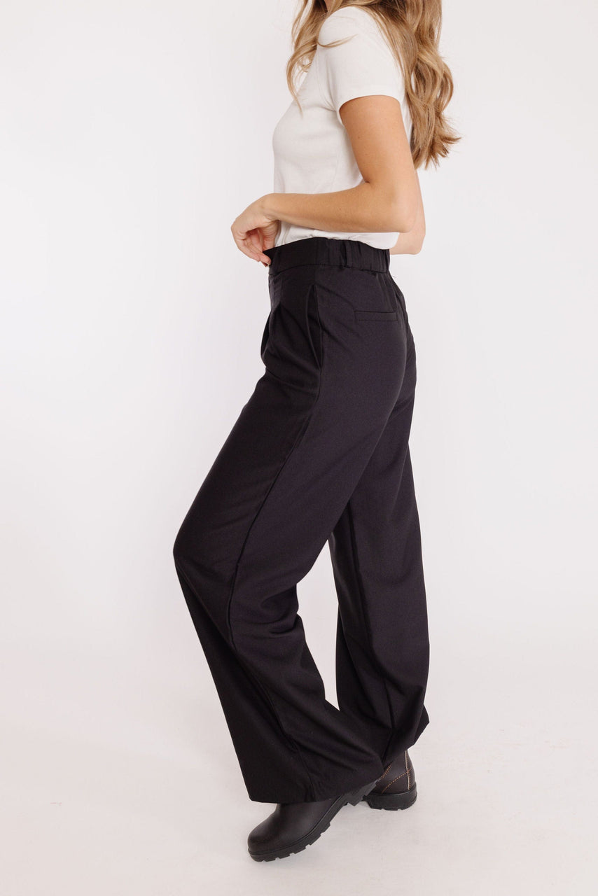 Brenden Pant in Black