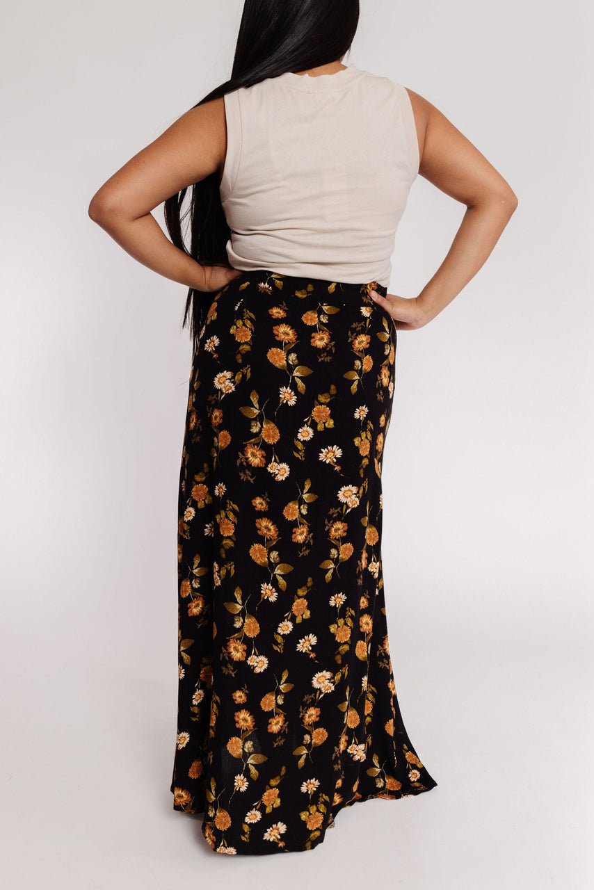 Golden Light Skirt in Black