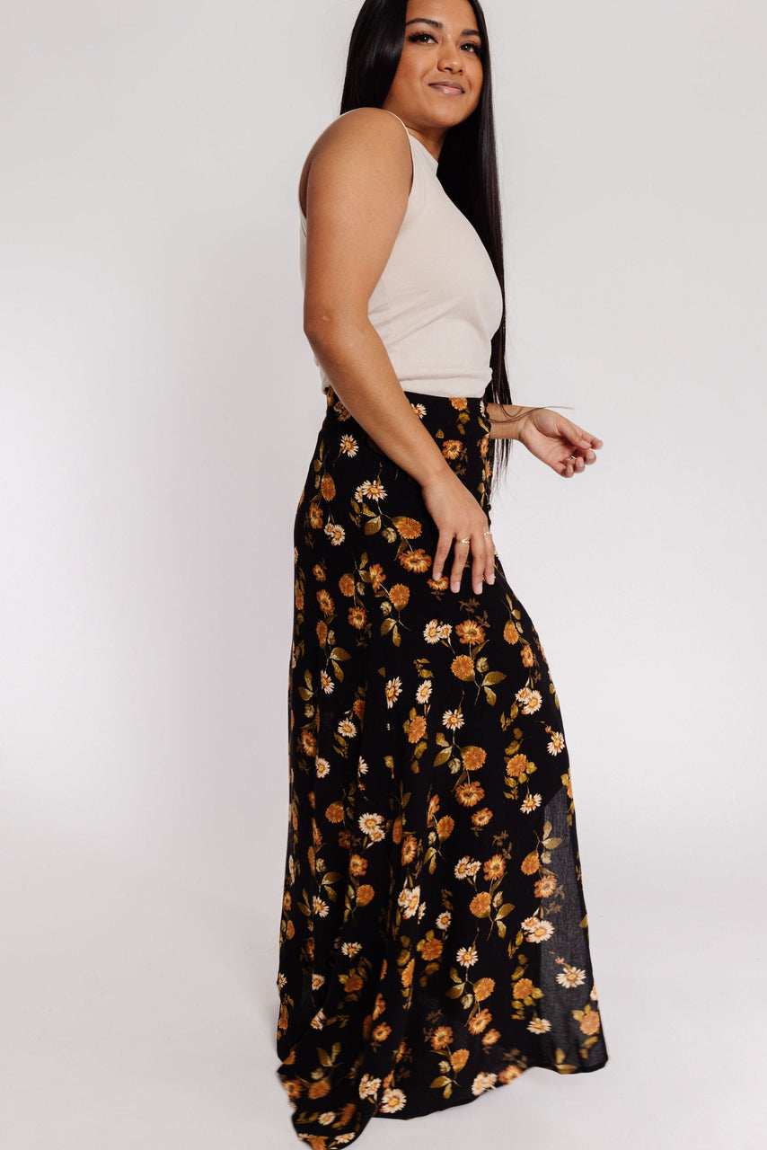 Golden Light Skirt in Black