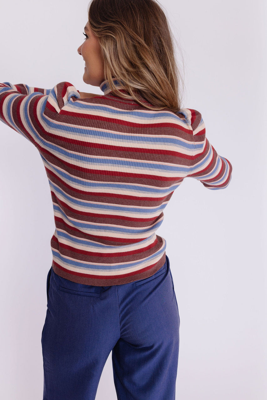 Ilyana Turtleneck Tee in Mauve Multi