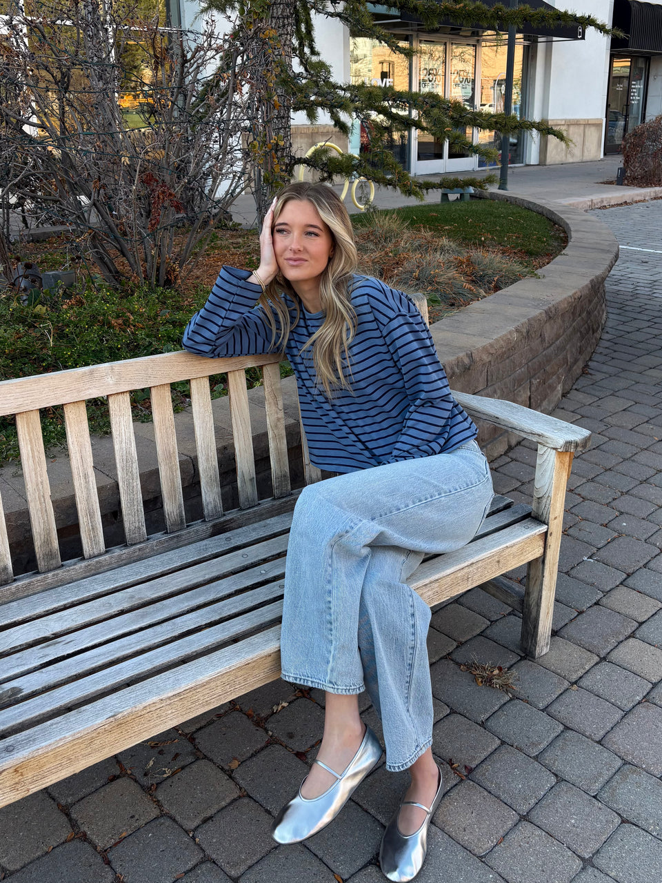 Moore Tee in Blue/Navy