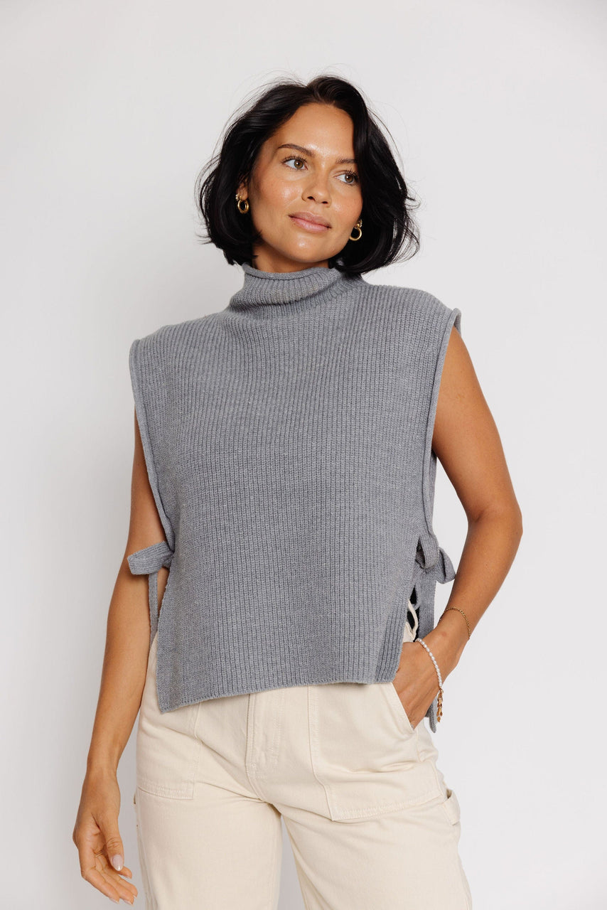 Aero Sweater Vest in H. Grey