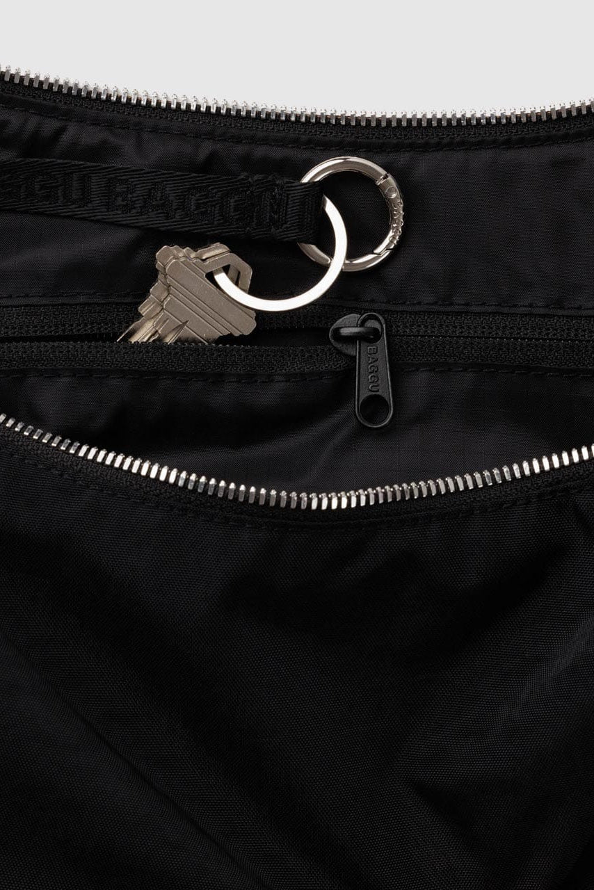 Baggu Medium Nylon Crescent Bag in Stud