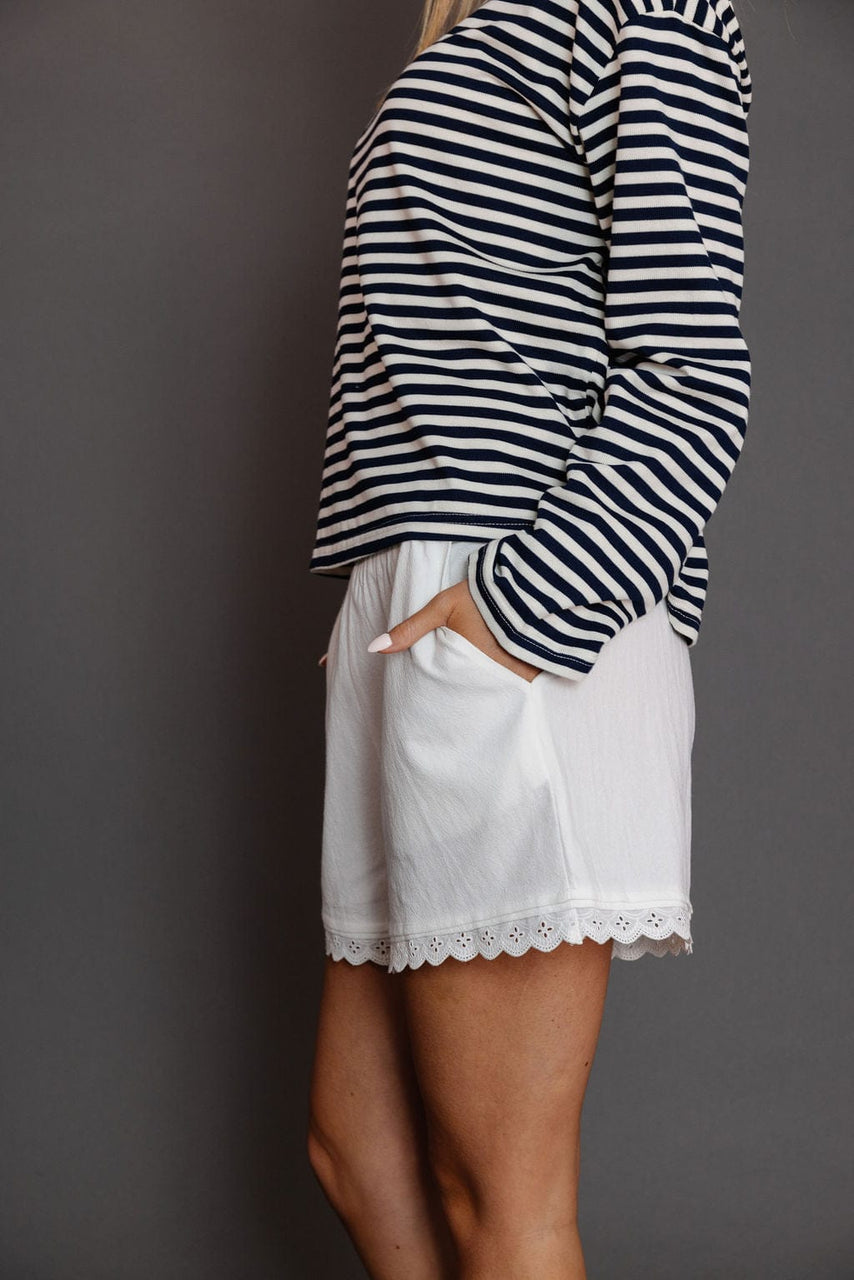 Duncan Shorts in Daisy