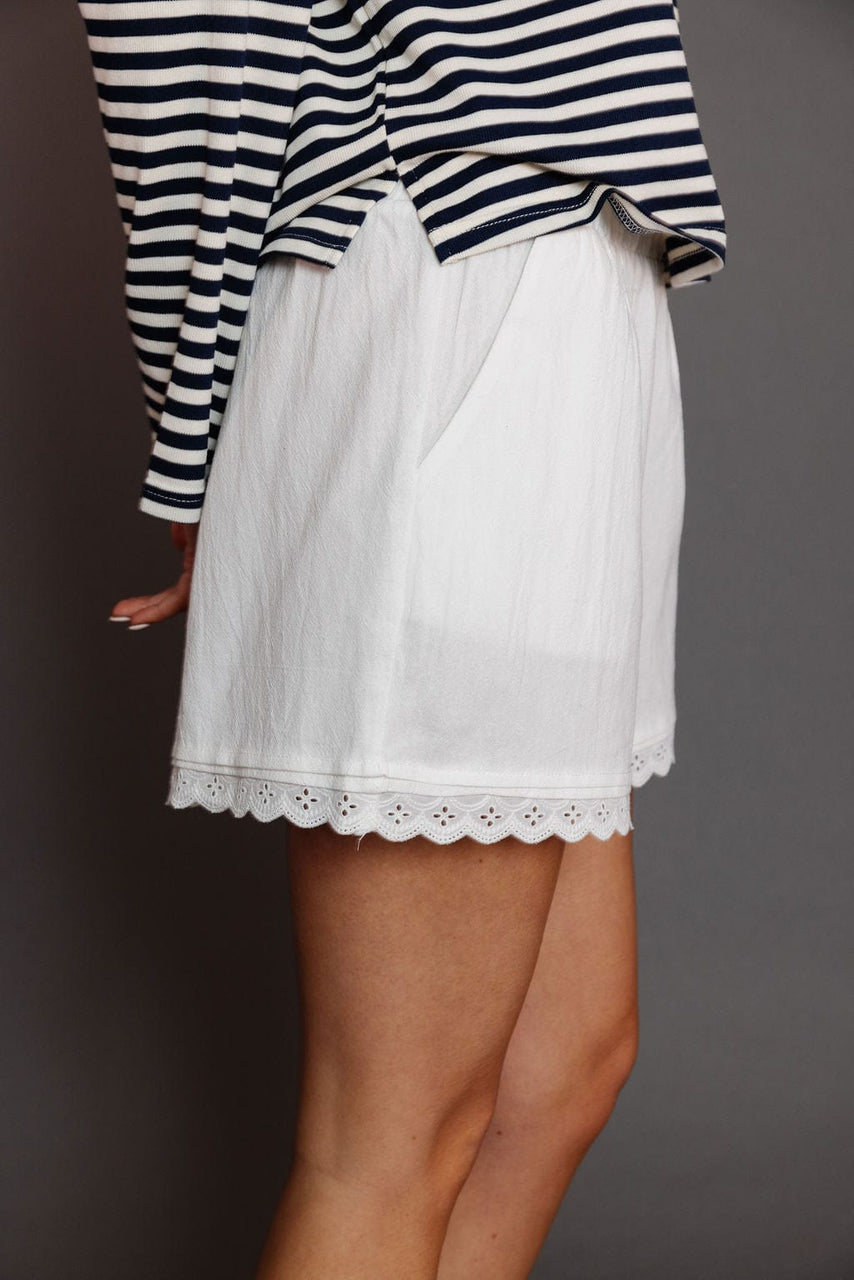 Duncan Shorts in Daisy