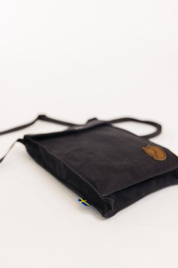 Fjallraven Pocket Pack in Charcoal Black