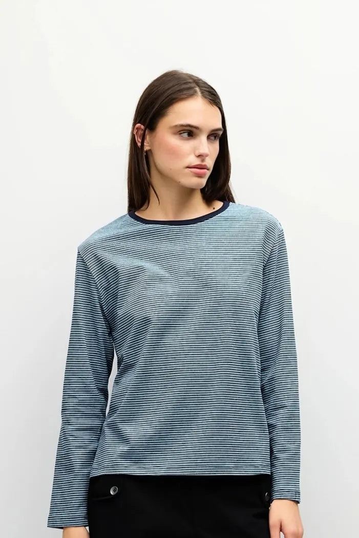 Jayleen Tee in Blue/Navy