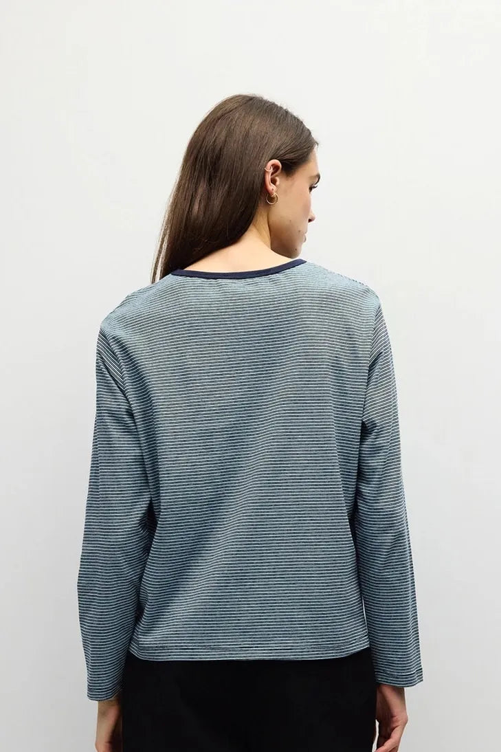Jayleen Tee in Blue/Navy