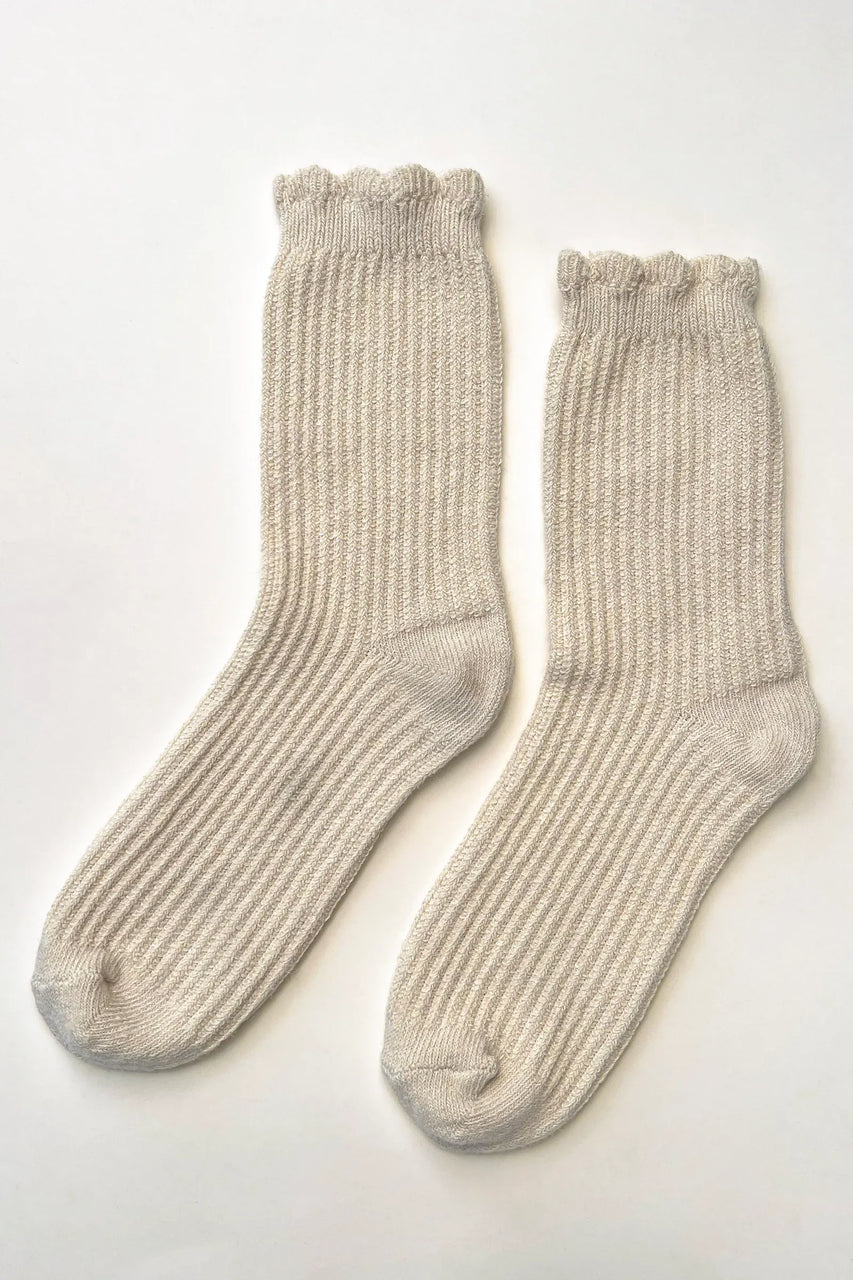Le Bon Shoppe Linen Scallop Socks in Natural