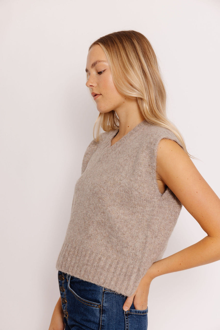 Shephard Sweater Vest in Taupe