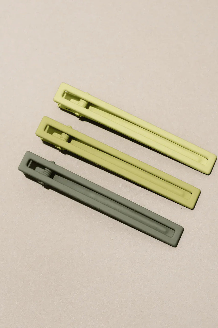 Yarrow Clips by Nat + Noor in Spring