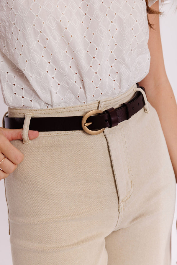 Curved Buckle Belt in Brown