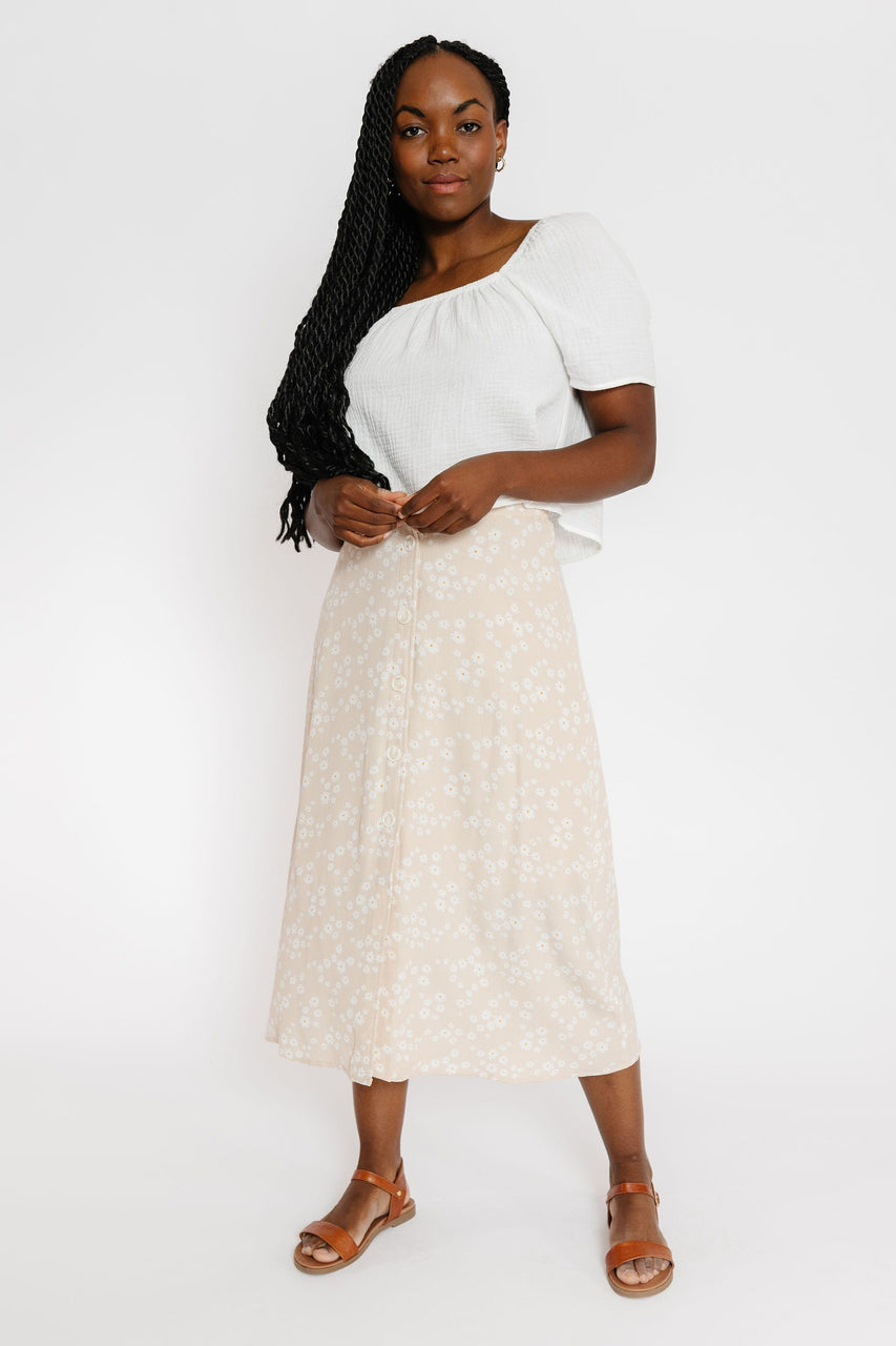 Daisy Field Skirt in Sand