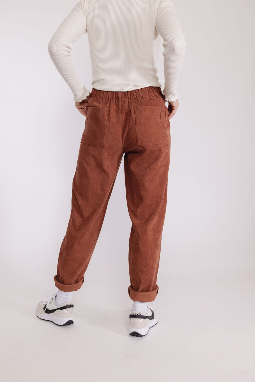 Easy Weekend Corduroy Pant in Burl Wood