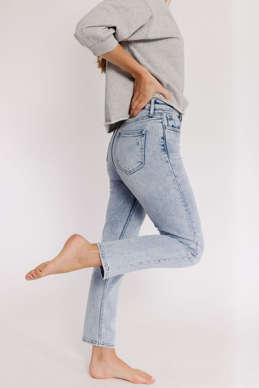 Zoey Basic Mom Jeans in Lt. Blue